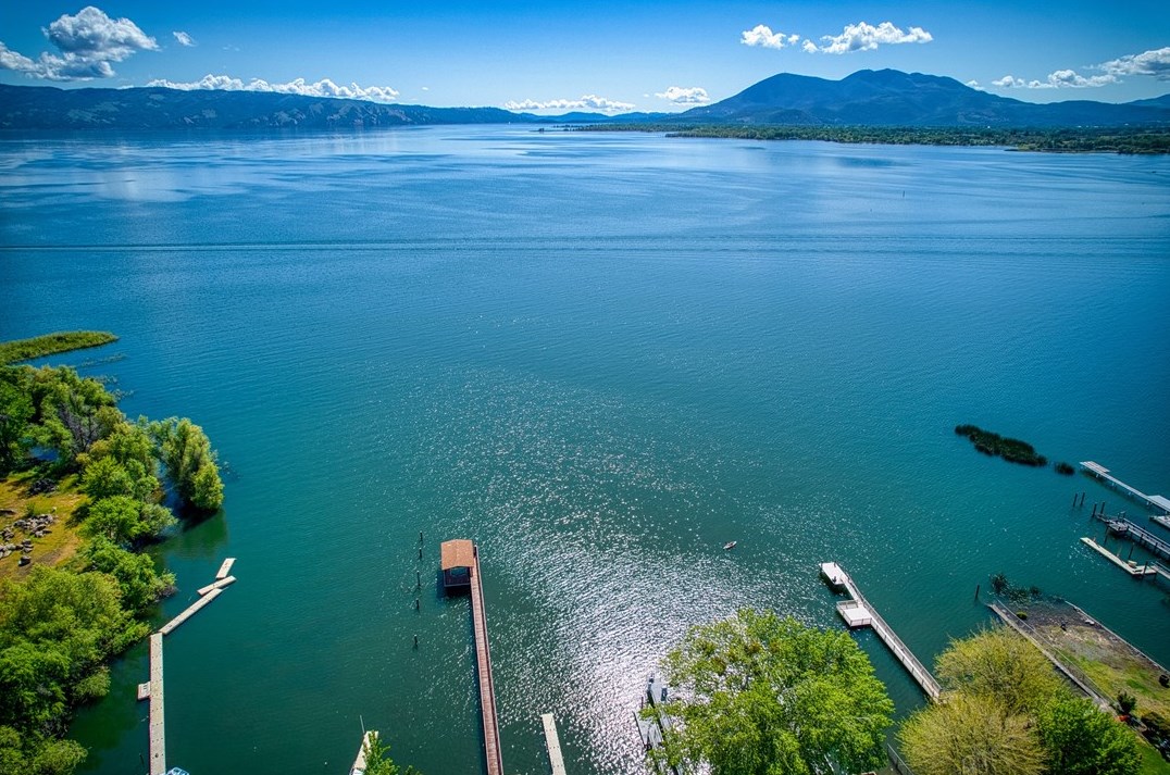 435 Esplanade St, Lakeport CA  95453-5305 exterior