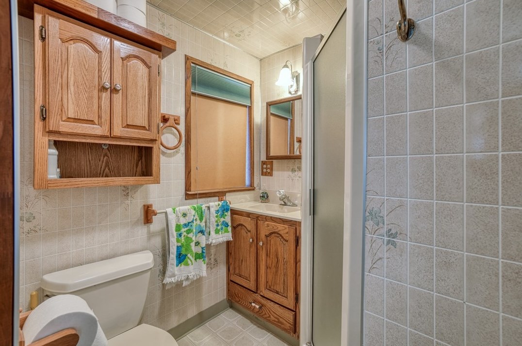 435 Esplanade St, Lakeport CA  95453-5305 exterior