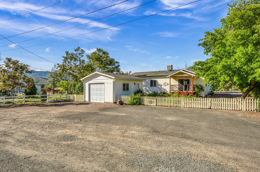21065 Barnes St, Middletown, CA 95461-9653