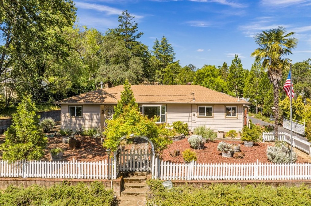 1835 Hartley St, Lakeport, CA 95453