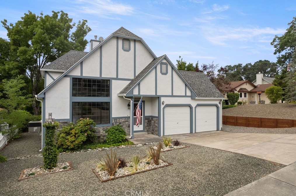 1035 Page Dr, Lakeport, CA 95453