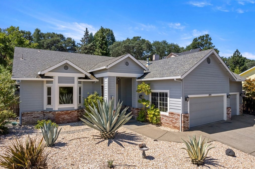 1273 20th St, Lakeport, CA 95453