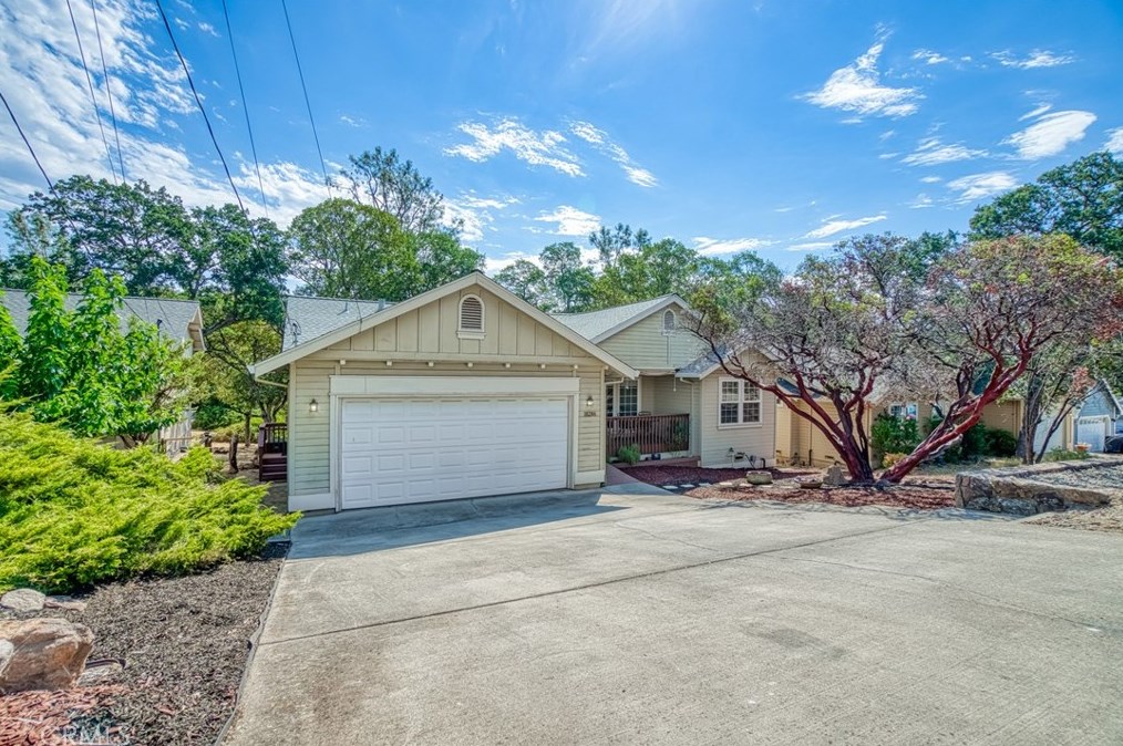 18286 N Shore Dr, Middletown, CA 95467
