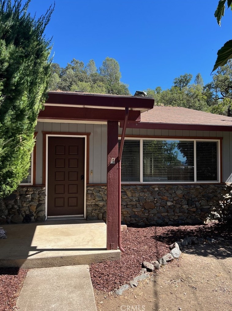 6633 Victoria St, Lucerne, CA 95458