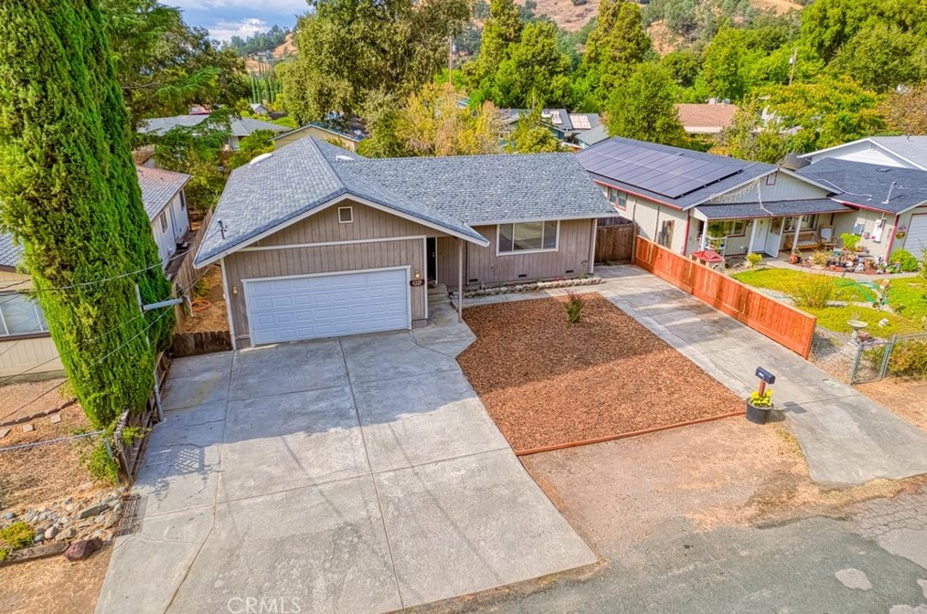 2928 Bender Dr, Lucerne, CA 95458