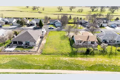 18482 Spyglass Road, Hidden Valley Lake, CA 95467 - Photo 6