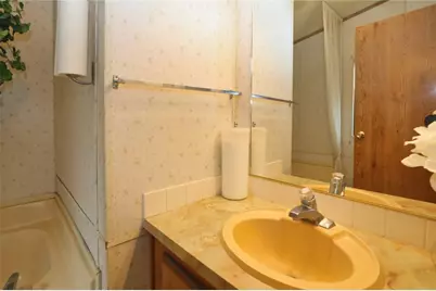 11480 San Joaquin, Clearlake, CA 95422 - Photo 18
