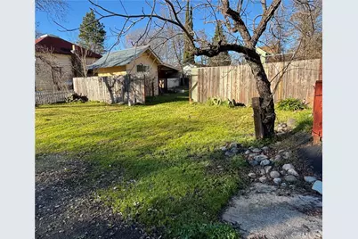 320 Armstrong Street, Lakeport, CA 95453 - Photo 2
