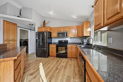 19093 Ravenhill Road, Hidden Valley Lake, CA 95467 - Photo 16