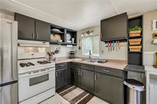 13660 Eastlake Dr, Clearlake, CA 95422 - Photo 12