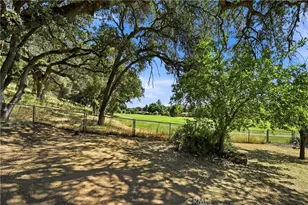 18670 Maple Leaf Ct, Hidden Valley Lake, CA 95467 - Photo 22
