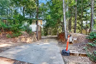 27171 Bear, Willits, CA 95490 - Photo 38