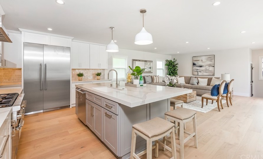 433 Broadway, Costa Mesa, CA 92627-2318