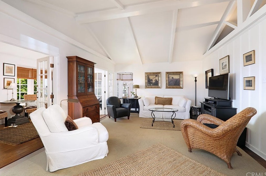 229 High Dr, Laguna Beach, CA 92651-1705