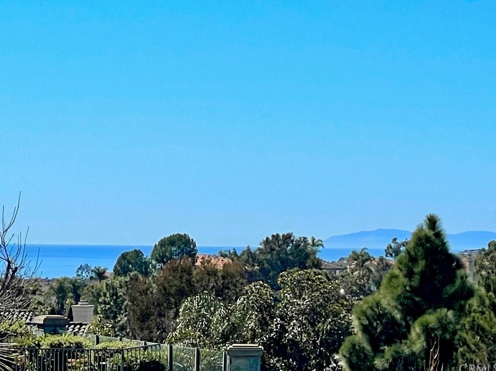 277 Shorebreaker Dr, Laguna Beach, CA 92677-9309