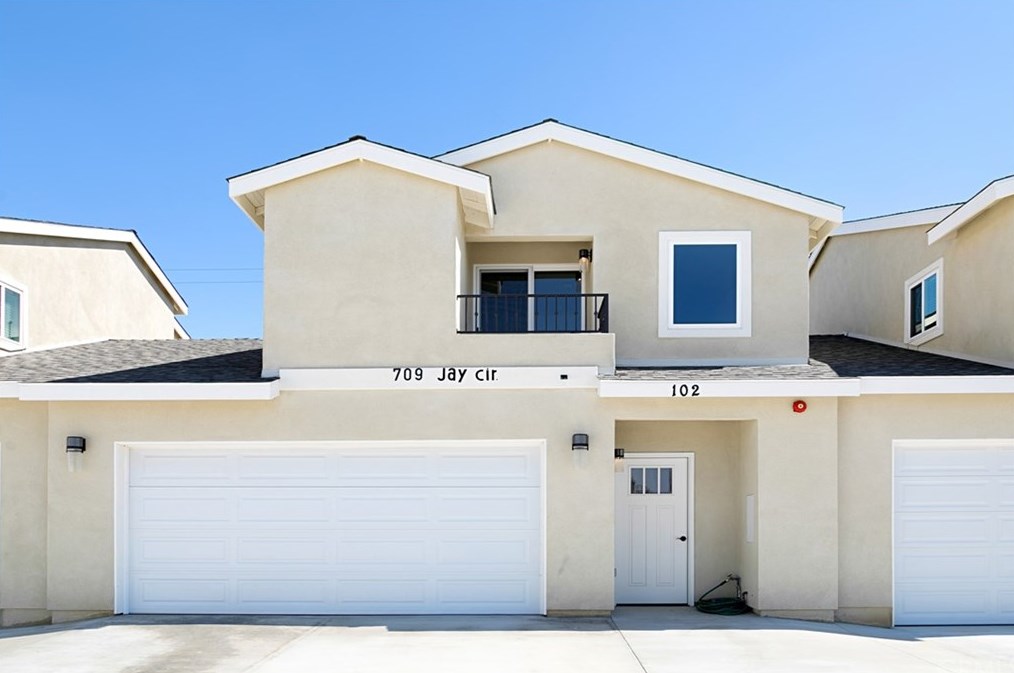 709 Jay Cir #102, Huntington Beach, CA 92648