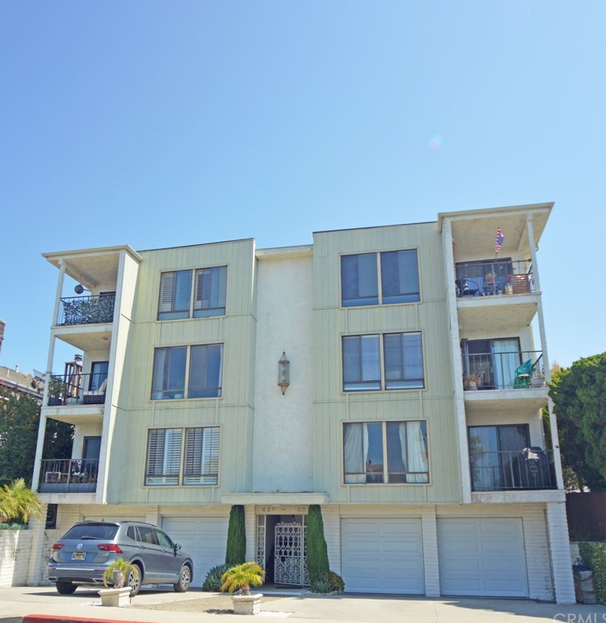 422 Cypress Dr, Laguna Beach CA  92651-1637 exterior
