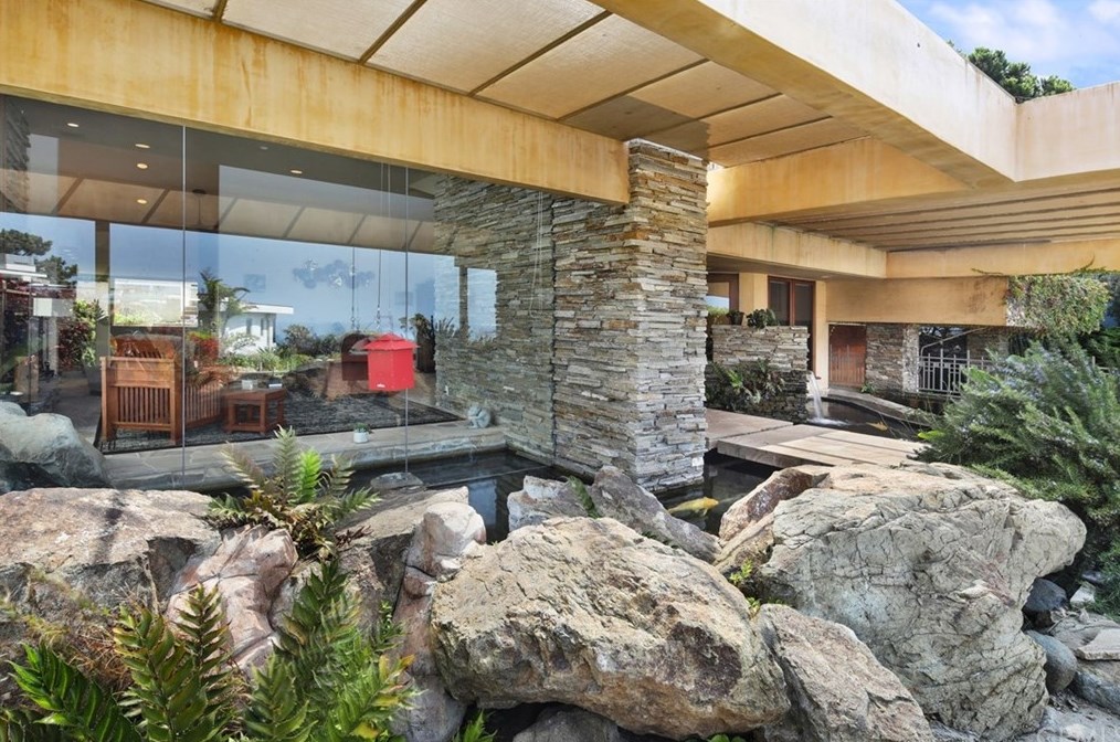 30732 Driftwood Dr, Laguna Beach, CA 92651-8118