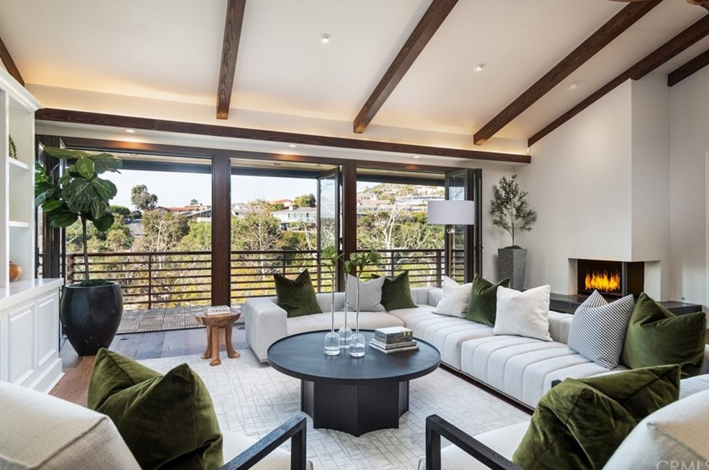 247 Emerald Bay, Laguna Beach CA  92651-1210 exterior