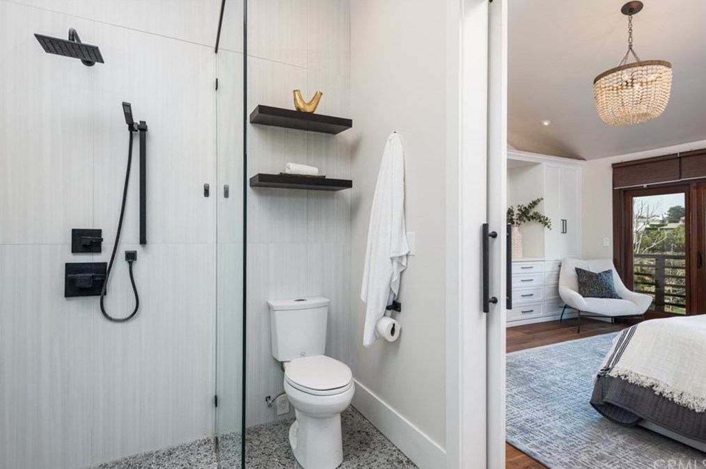 247 Emerald Bay, Laguna Beach CA  92651-1210 exterior