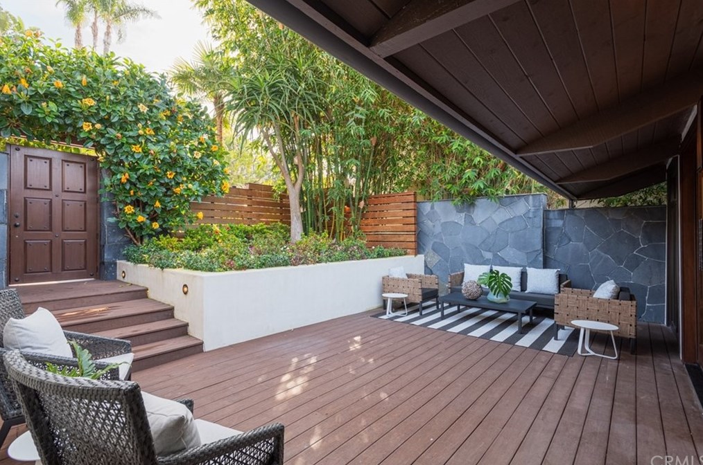 247 Emerald Bay, Laguna Beach CA  92651-1210 exterior