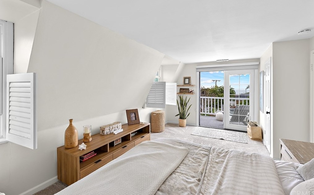 626 Anita St, Laguna Beach CA  92651-2906 exterior