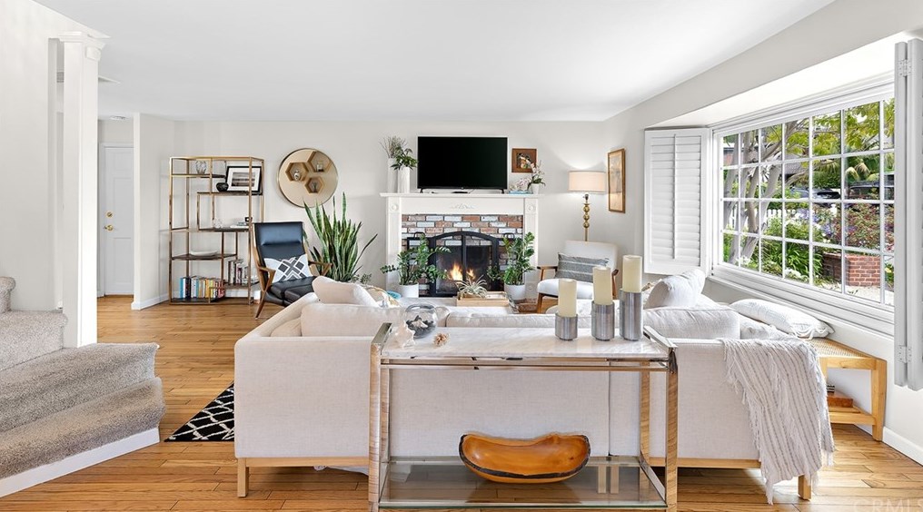 626 Anita St, Laguna Beach CA  92651-2906 exterior