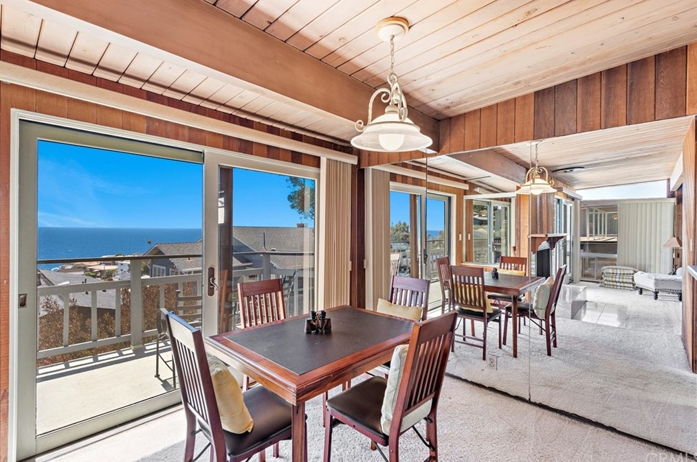 2845 Rounsevel Ter, Laguna Beach CA  92651-4127 exterior