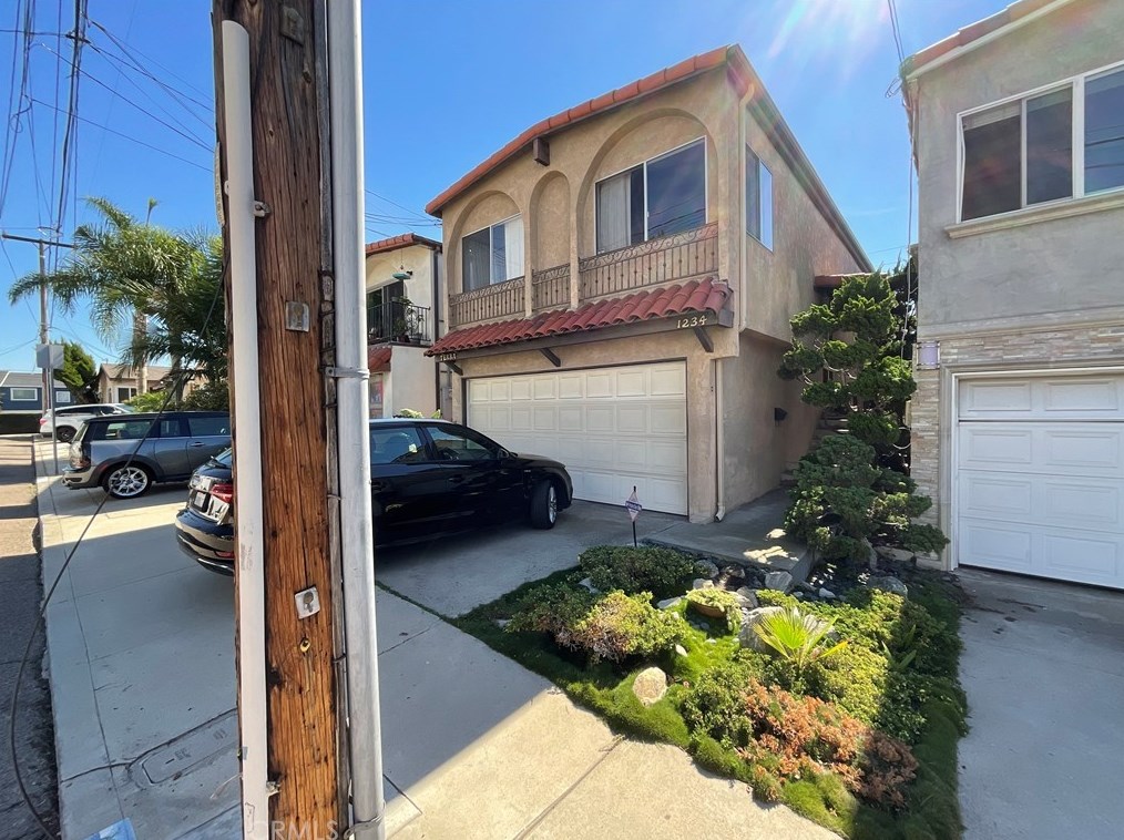 1234 2nd St, Hermosa Beach, CA 90254-5337