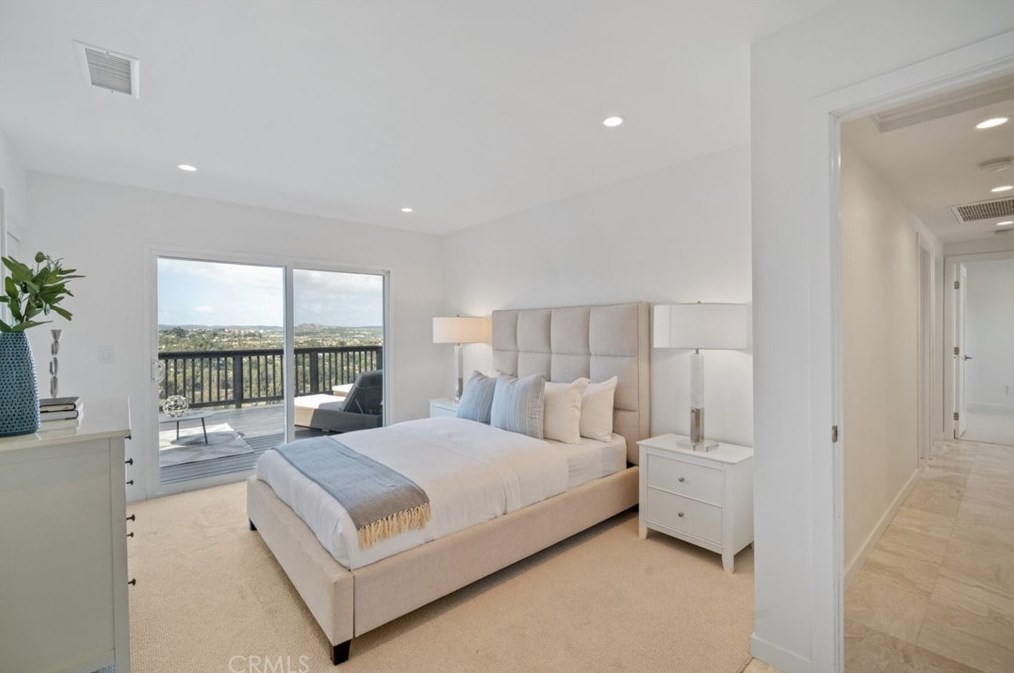 24231 Las Naranjas Dr, Laguna Beach CA  92677-2116 exterior
