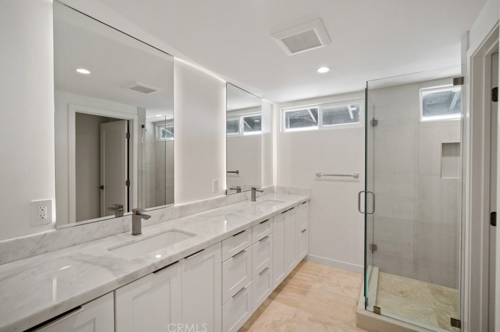 24231 Las Naranjas Dr, Laguna Beach CA  92677-2116 exterior