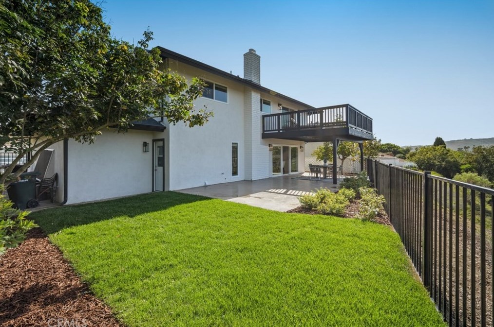 24231 Las Naranjas Dr, Laguna Beach CA  92677-2116 exterior