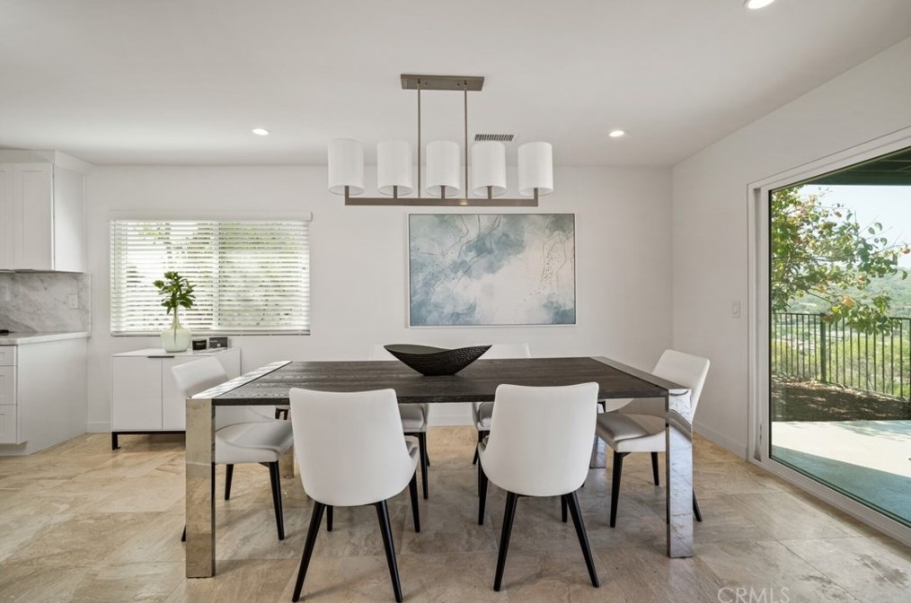 24231 Las Naranjas Dr, Laguna Beach CA  92677-2116 exterior