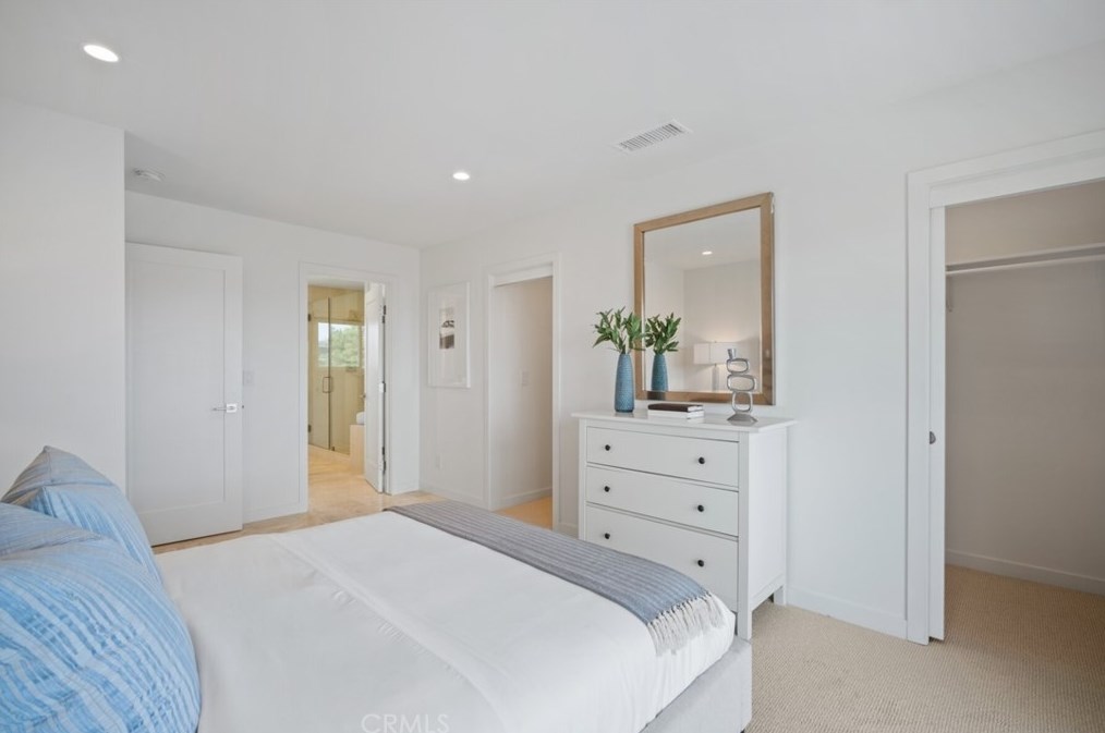 24231 Las Naranjas Dr, Laguna Beach CA  92677-2116 exterior