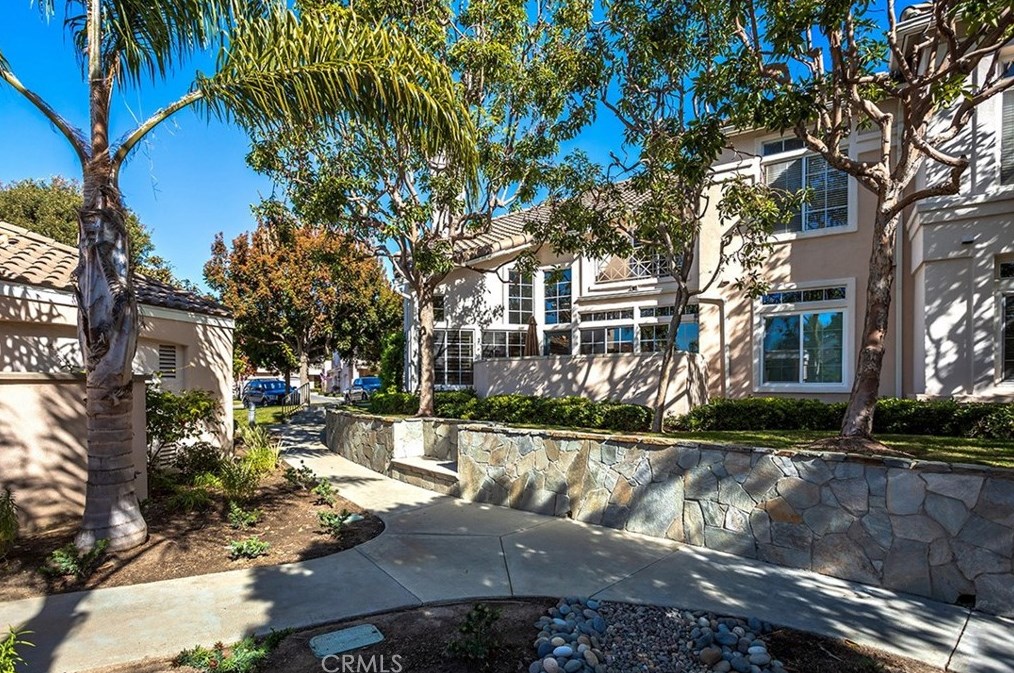230 Shorebreaker Dr, Laguna Beach, CA 92677-9318