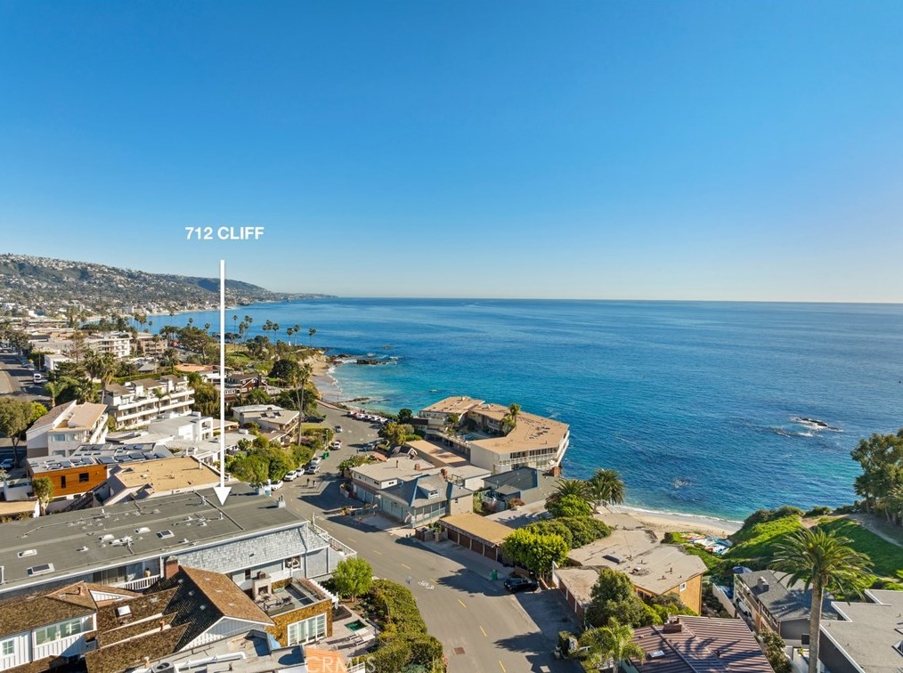 712 Cliff Dr, Laguna Beach, CA 92651-1409
