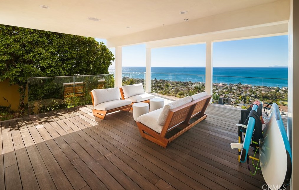 747 Bayview Pl, Laguna Beach CA  92651-2601 exterior