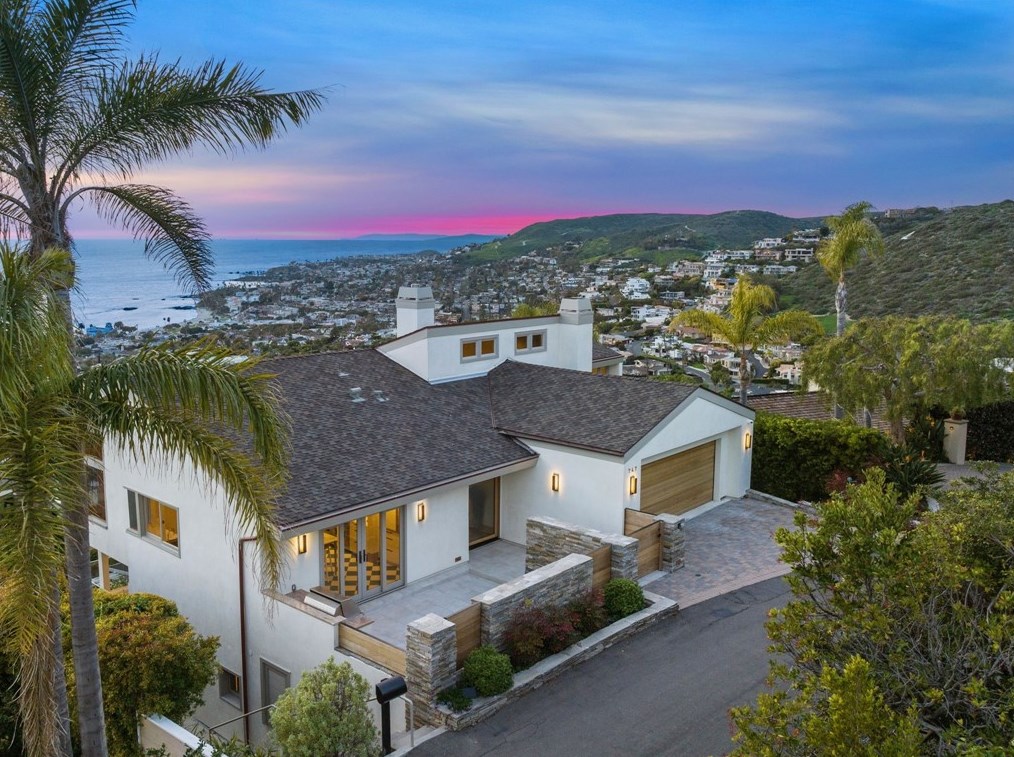 747 Bayview Pl, Laguna Beach CA  92651-2601 exterior