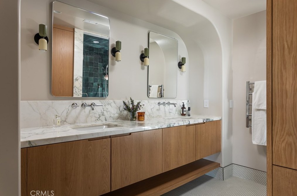 747 Bayview Pl, Laguna Beach CA  92651-2601 exterior