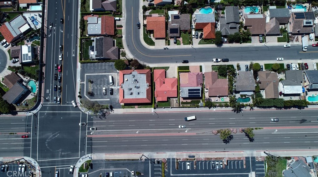 20922 Skimmer Ln, Huntington Beach, CA 92646-6551