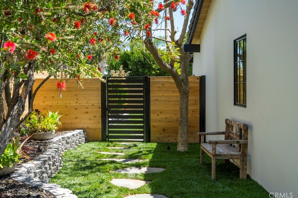 30511 Paseo Del Valle, Laguna Beach CA  92677-2314 exterior