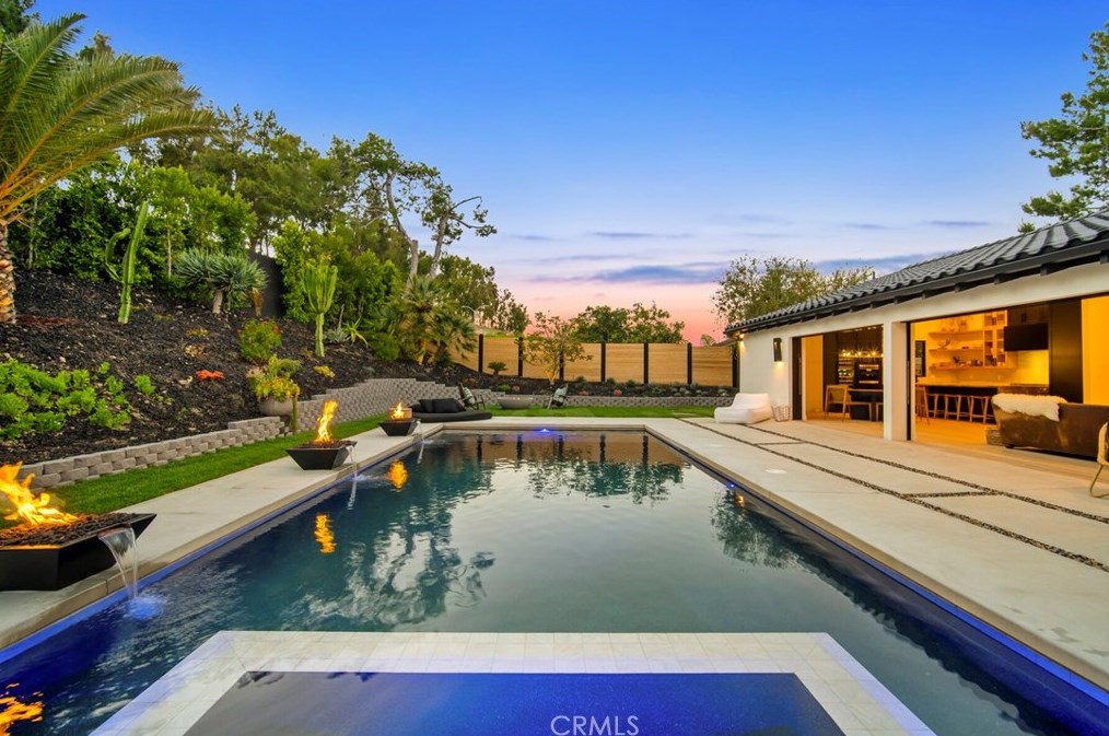 30511 Paseo Del Valle, Laguna Beach CA  92677-2314 exterior