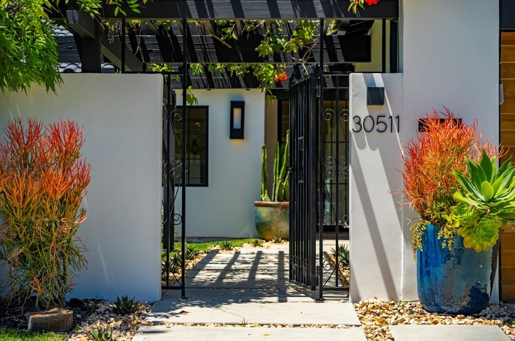30511 Paseo Del Valle, Laguna Beach CA  92677-2314 exterior