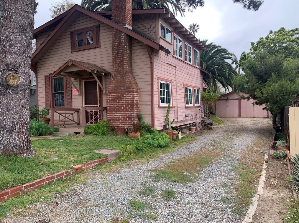 239 Viejo St, Laguna Beach, CA 92651-1352
