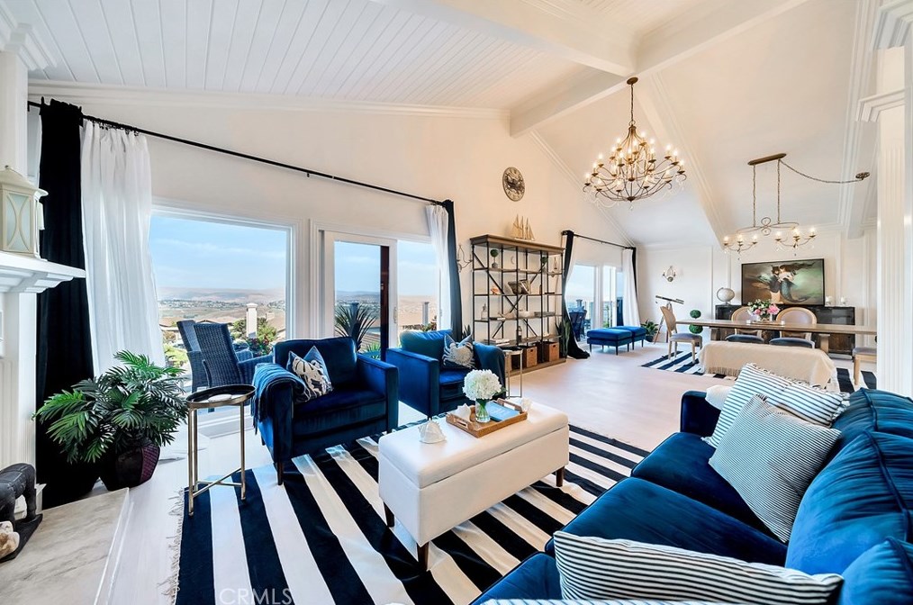 31152 Flying Cloud Dr, Laguna Beach CA  92677-2715 exterior