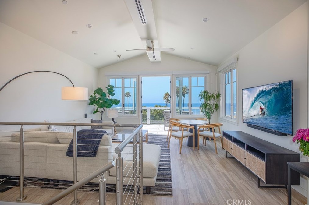 659 Ramona Ave, Laguna Beach CA  92651-2433 exterior
