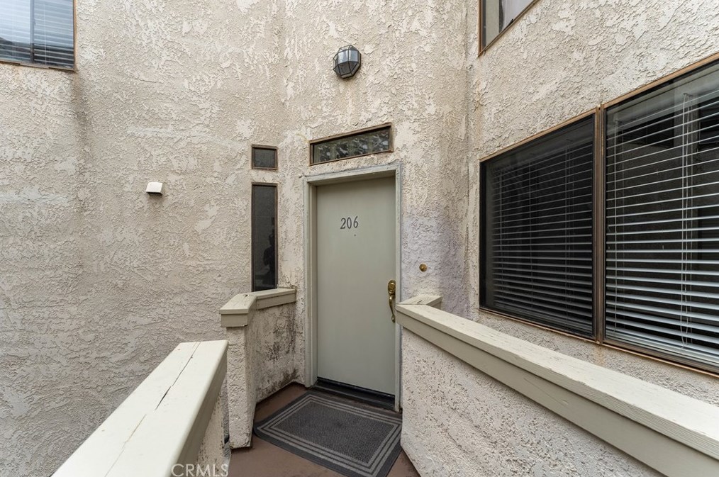 5101 Tortuga Dr #206, Huntington Beach, CA 92649