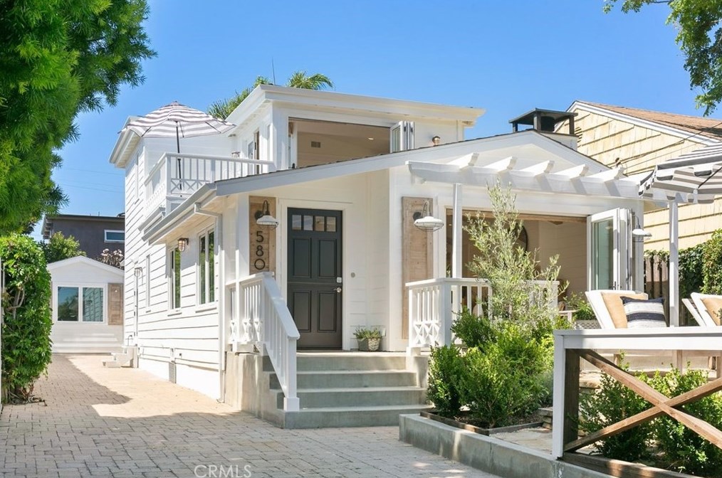 580 Seaview St, Laguna Beach, CA 92651-2512