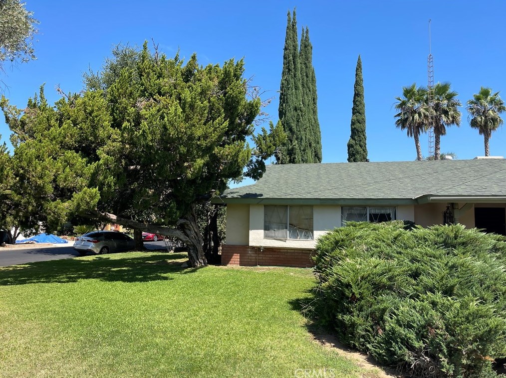 420 Sandalwood Dr, Calimesa, CA 92320-1507