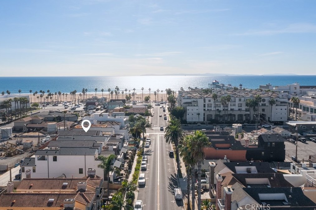 226 2nd St, Huntington Beach, CA 92648